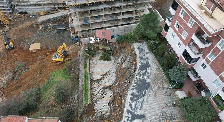 Üsküdar’da istinat duvarı çöktü! 4 katlı bina boşaltıldı
