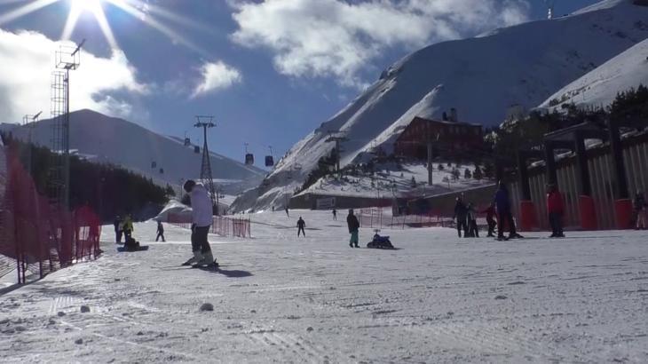 Palandöken Kayak Merkezi’nde hafta sonu hareketliliği