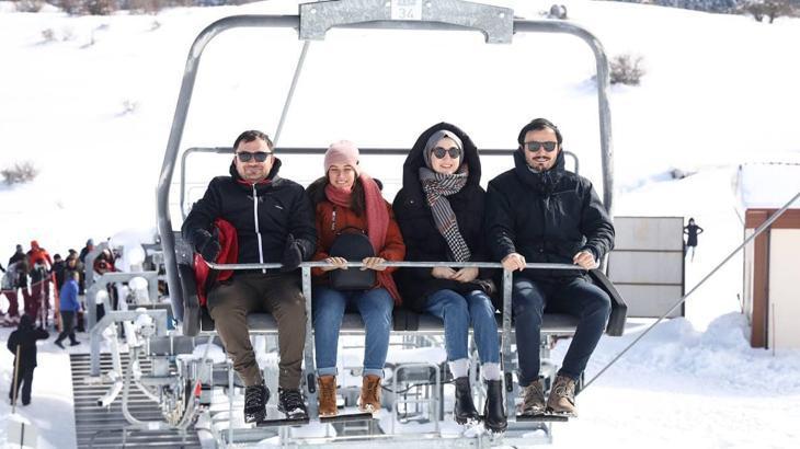 Kar kalınlığının 40 cm ulaştığı yerde hafta sonu yoğunluğu