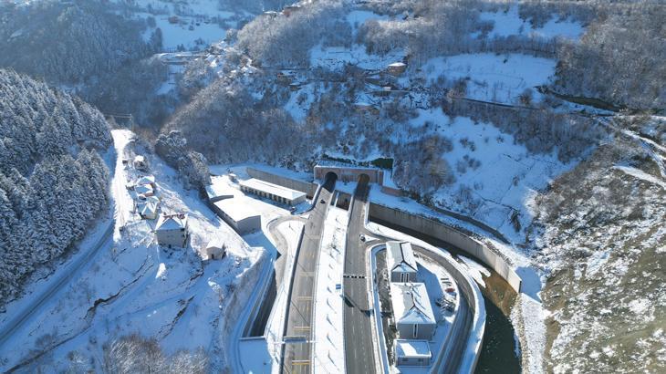 Yeni Zigana Tüneli’nden 2,5 milyonun üzerinde araç geçiş yaptı