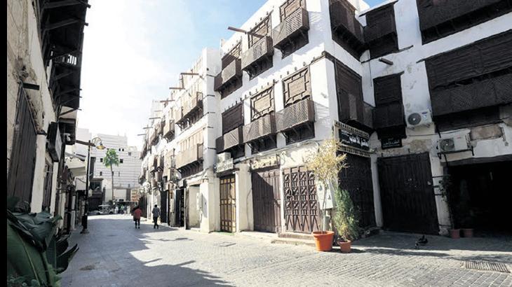 Suudi Arabistan’da 70 yıl sonra alkol satışına onay