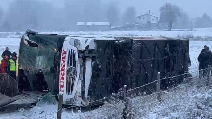 Kastamonu’da yolcu otobüsü devrildi! Bölgeden ilk görüntüler