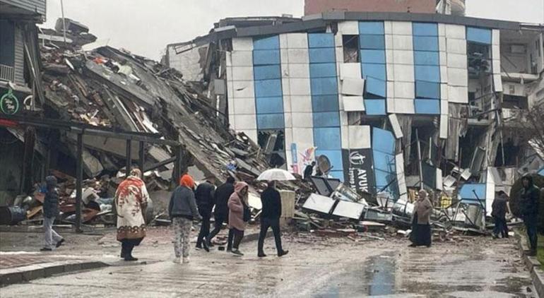 İsias Otel'in sahibinden pes dedirten savunma! 'Deprem 7.2 şiddetinde olsaydı otel yıkılmayacaktı'