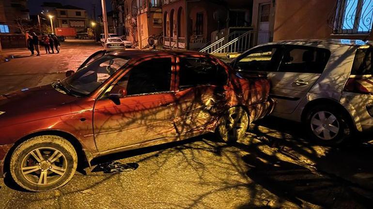Konya'da feci kaza! İki otomobil kavşakta çarpıştı: 9 yaralı