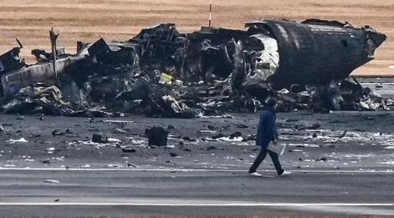 Japonya'daki uçak kazasında korkunç hata! İzin veren isim gözaltında
