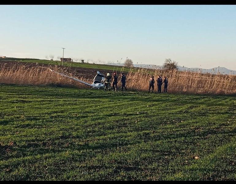 Bursa'da eğitim uçağı tarlaya indi! Pilot yaralandı