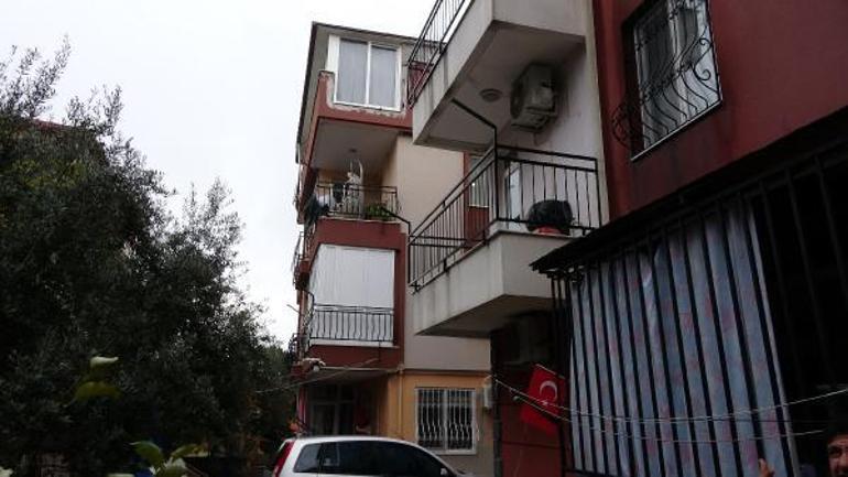 Antalya'da balkonda dehşet! Defalarca bıçaklanmış