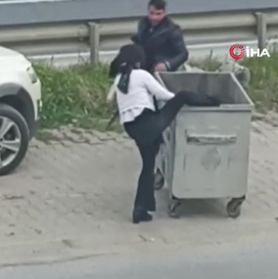 İstanbul'da şaşkına çeviren olay! Ağlayarak çöp konteynerine girmeye çalıştı