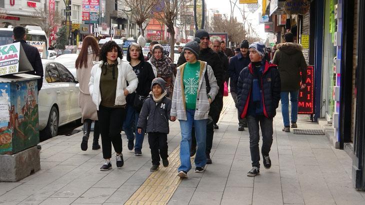 İranlı turistler Van’a akın etti