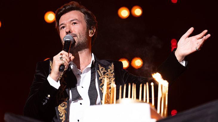 Yalın’ın 20. yıl gururu! ‘Beraber yaşlanmaya devam’