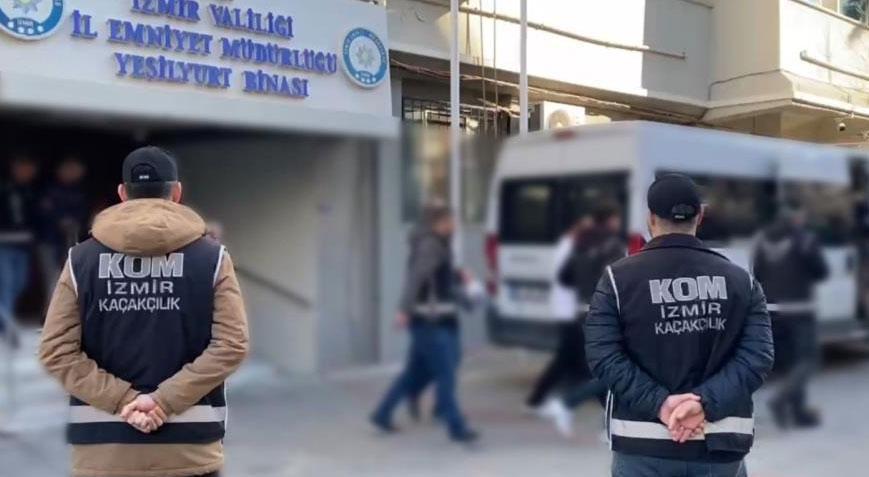 İzmir merkezli FETÖ operasyonu! Çok sayıda gözaltı var