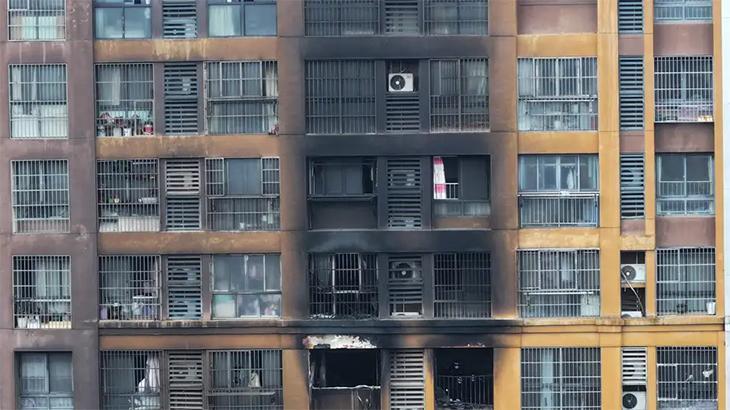Çin’de çok katlı binada yangın: Onlarca ölü
