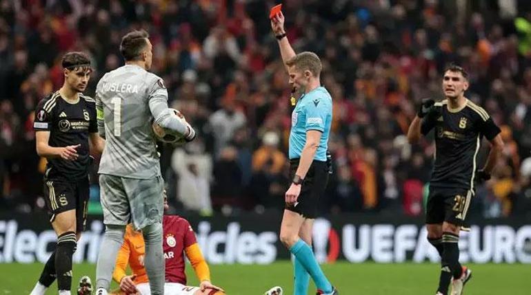 Galatasaray - Sparta Prag maçında tartışma yaratan pozisyon! Eski hakem açıkladı: Penaltıyı atladı