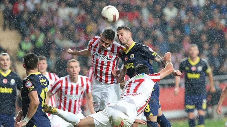 Spor yazarlarından Antalyaspor-Fenerbahçe maçı değerlendirmesi: İsmail Kartal'dan hiç görmemiştik!
