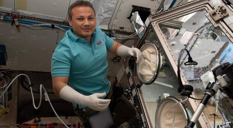 Astronot Alper Gezeravcı'dan 'Dünyada en çok neyi özlediniz?' sorusuna yanıt