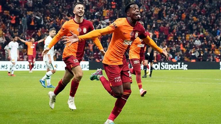 Galatasaray'da Wilfried Zaha'ya müjde! Açıkladı: Geri dönebilir