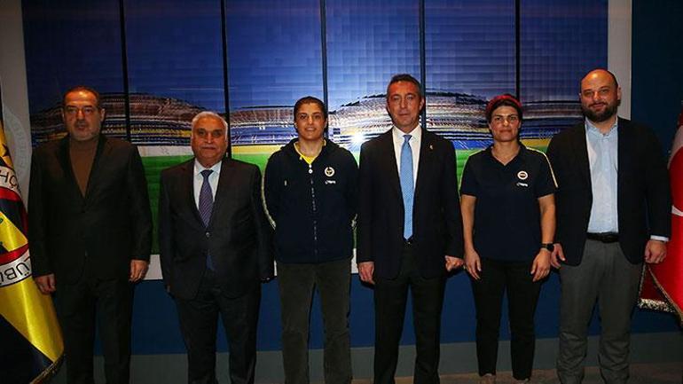 Fenerbahçe, olimpiyat şampiyonu Busenaz Sürmeneli'yi transfer etti!