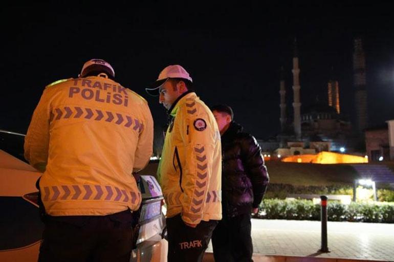 Edirne’de polis ekiplerinden şok uygulama! Alkollü sürücülere ceza yağdı