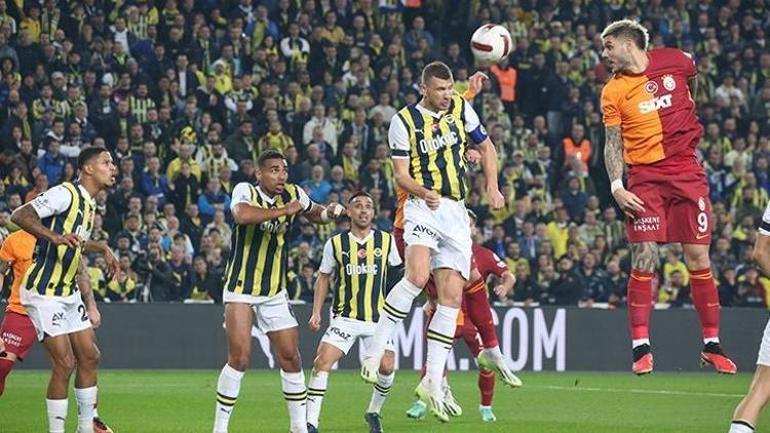 Aykut Kocaman, Galatasaray ile Fenerbahçe arasındaki şampiyonluk yarışı için oran verdi: Yüzde 51 ihtimalle...