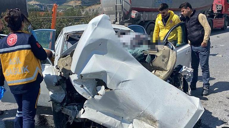 Gaziantep'te feci kaza! Otomobil TIR’a çarptı