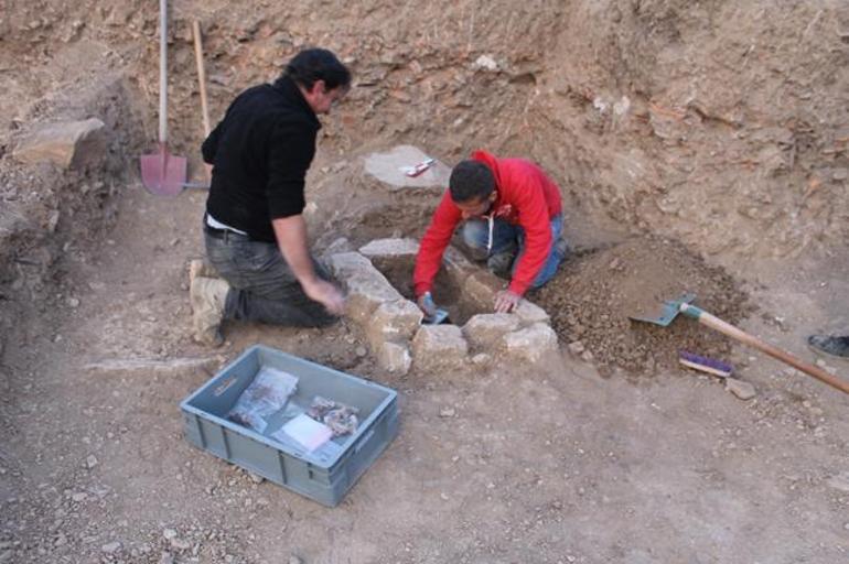 Bozcaada'da bulundu! Çok sayıda çocuk mezarı tespit edildi