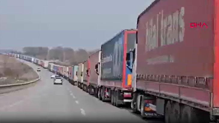 Schengen nedeniyle kontroller sıkılaştı: 10 kilometrelik TIR kuyruğu!