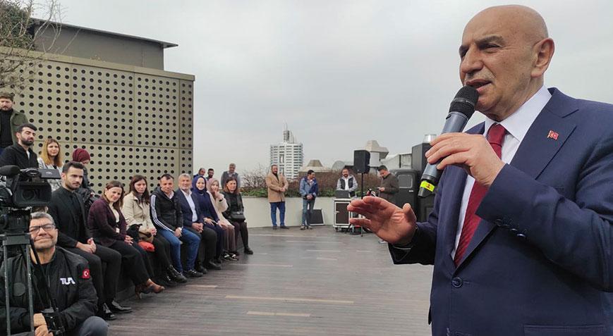 Turgut Altınok: Üniversite öğrencilerine ulaşım ücretsiz olacak