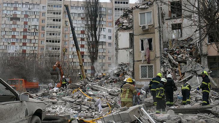 Rusya, Ukrayna’da apartman vurdu: En az üç ölü, sekiz yaralı