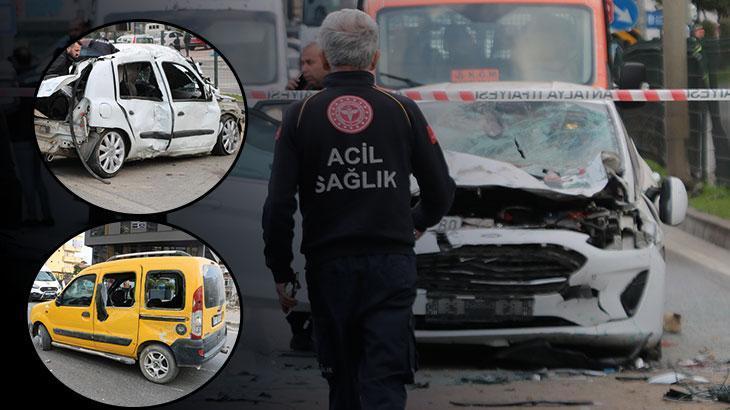 Alanya’da feci kaza! Otomobil karşı şeride geçerek 2 araca çarptı: 2 ölü, 3 yaralı