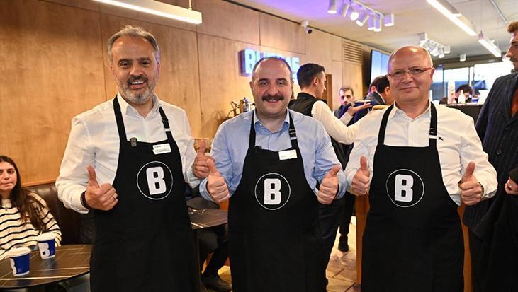 Barista olup, kahve ikram ettiler! Servis Varank’tan hesaplar Aktaş’tan