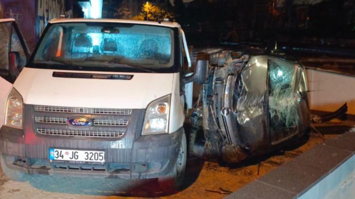 Takla atan otomobil önce durağa sonra kamyonete çarptı! ‘Kendimi yola zor attım’