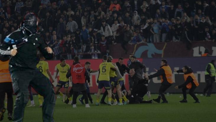 Trabzon’da olaylı maçta sahaya giren 12 şüpheliden 2’si tutuklandı! İşte ilk ifade