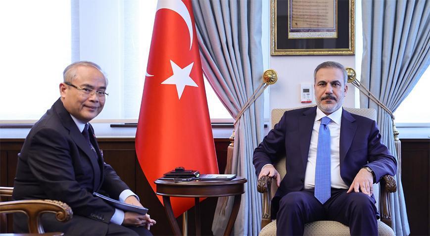 Bakan Fidan Kamboçyalı mevkidaşı ile görüştü