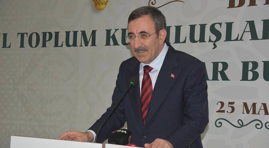 Cevdet Yılmaz Bitlis’te STK temsilcileri ile iftar yaptı