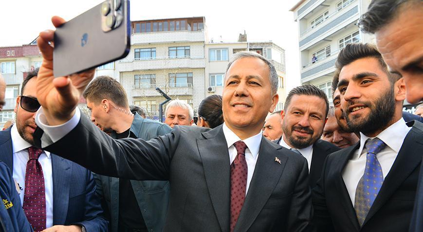 Bakan Yerlikaya’dan seçim açıklaması: İradenin sandığa özgür bir ortamda yansıması için tedbirlerimizi aldık