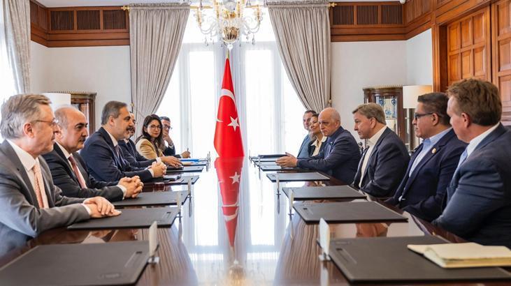 Bakan Fidan, ABD Temsilciler Meclisi’nin Silahlı Hizmetler Komitesi Başkanı’nı kabul etti