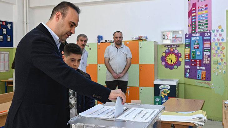 Bakan Kacır oyunu kullandı