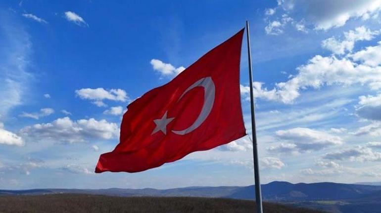 Türkiye'nin en büyük bayrağı burada! 430 kg ağırlığı var