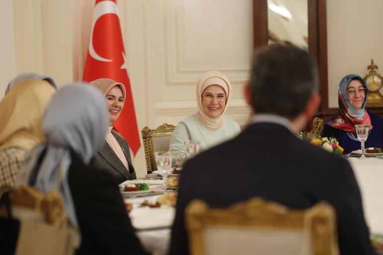 Emine Erdoğan Gönül Elçileri ile bir araya geldi: Koruyucu ailelerin sayısını 8 bin 307'ye çıkardık