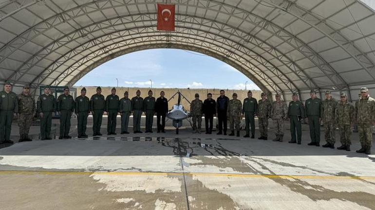 Korgeneral Metin Tokel, Selçuk Bayraktar ve Ahmet Akyol’dan Hakkari'deki askerlere ziyaret
