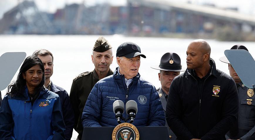 Biden geminin çarpmasıyla çöken köprüyü ziyaret etti