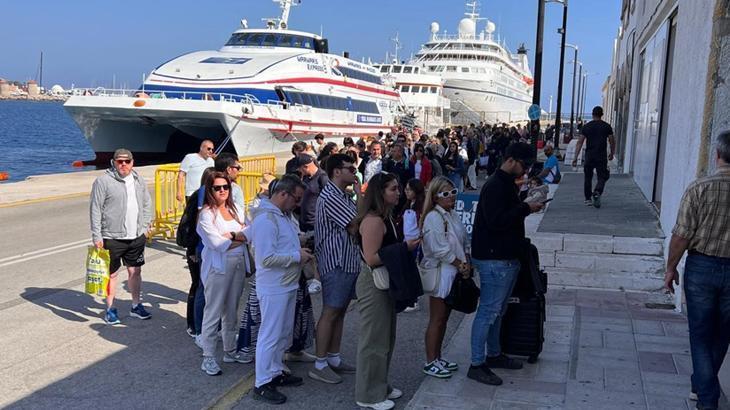 Türk turistler Rodos’a akın etti