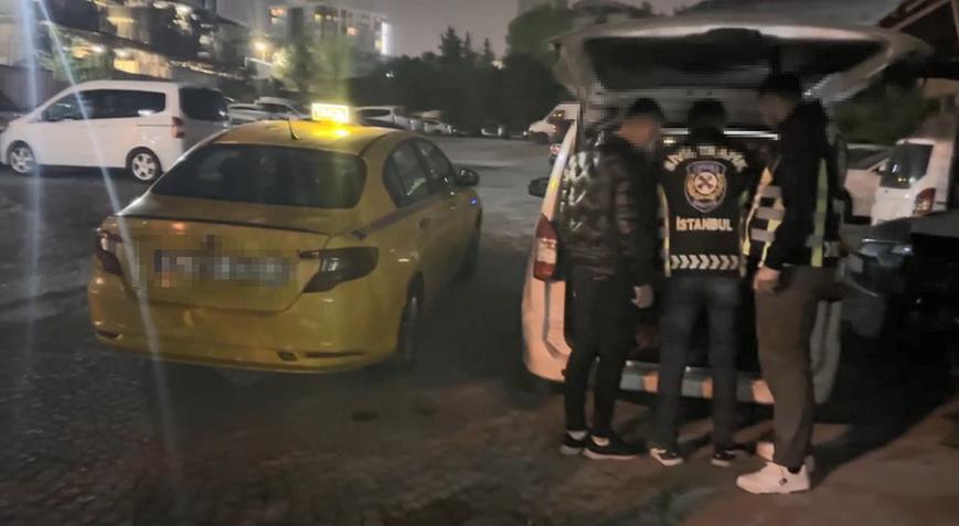 Yolcularla ücret konusunda tartışan taksiciye ceza! Trafikten men edildi