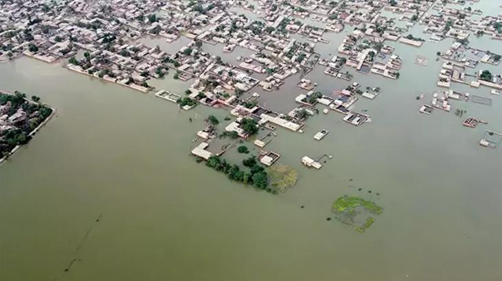 Pakistan’da şiddetli yağış! Sel ve yıldırımlarda 43 kişi hayatını kaybetti