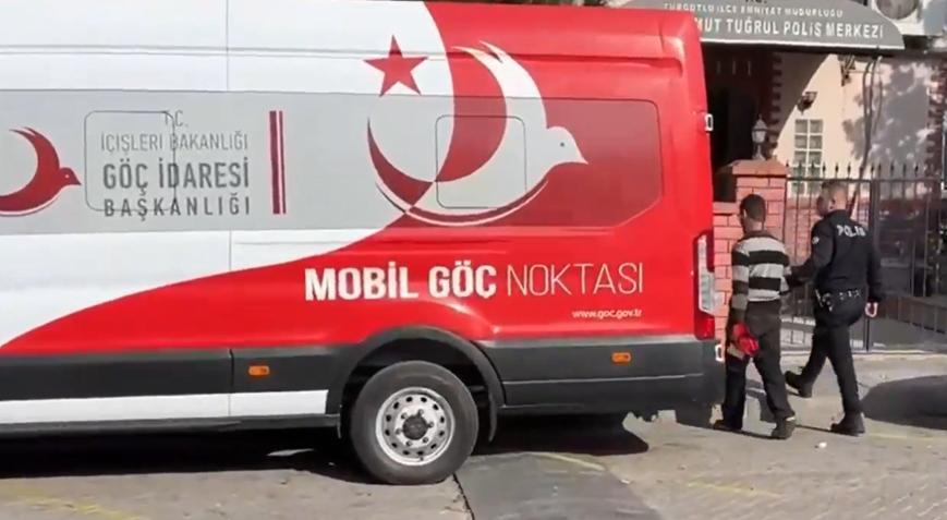 Kalkan-20 operasyonu! 2 bin 101 düzensiz göçmenin yakalandı