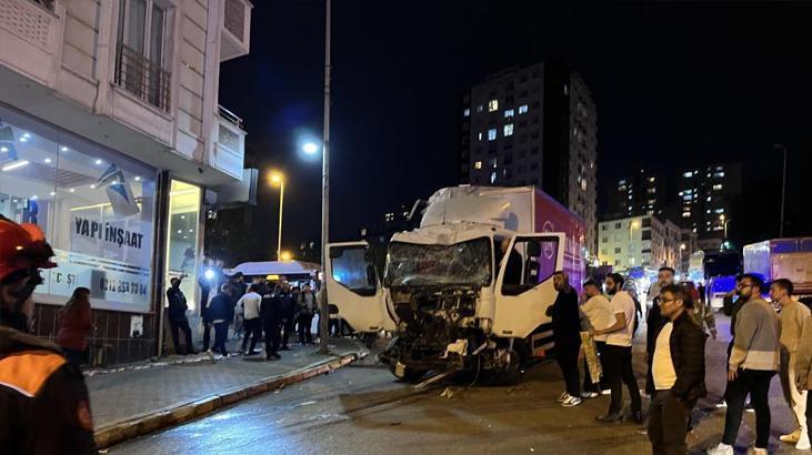 Yokuş aşağı kayan kamyon 11 aracı biçti