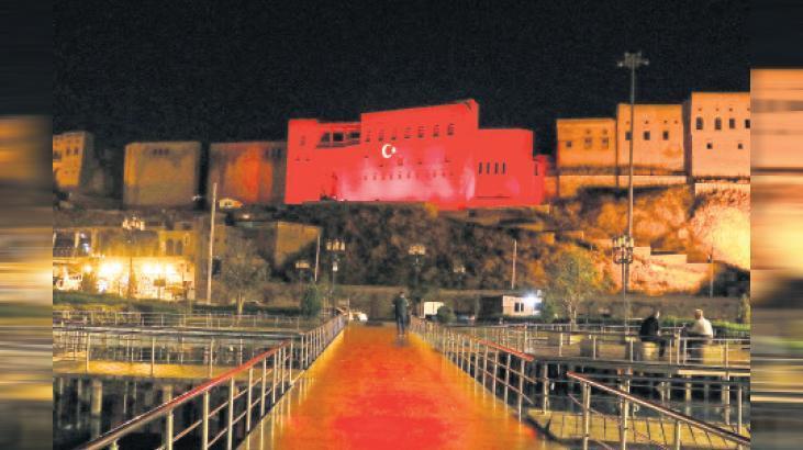 Bağdat ve Erbil’e Türk bayrakları asıldı