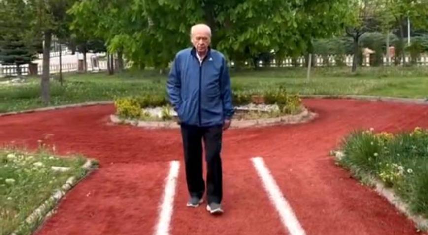 MHP’den ‘Ferdi Tayfur’lu’ Devlet Bahçeli paylaşımı!