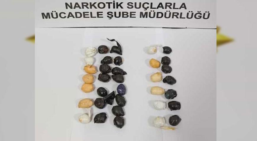 Mide ve bağırsaklarından 33 parça uyuşturucu çıktı
