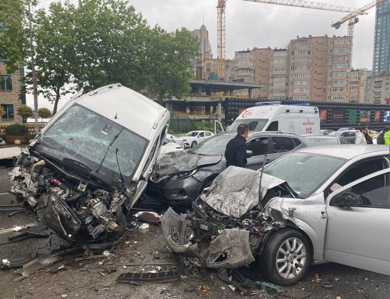 Son dakika: İstanbul'da zincirleme kaza! Çok sayıda ekip sevk edildi